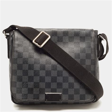 sacoche louis vuitton homme damier|District PM Damier Graphite Canvas .